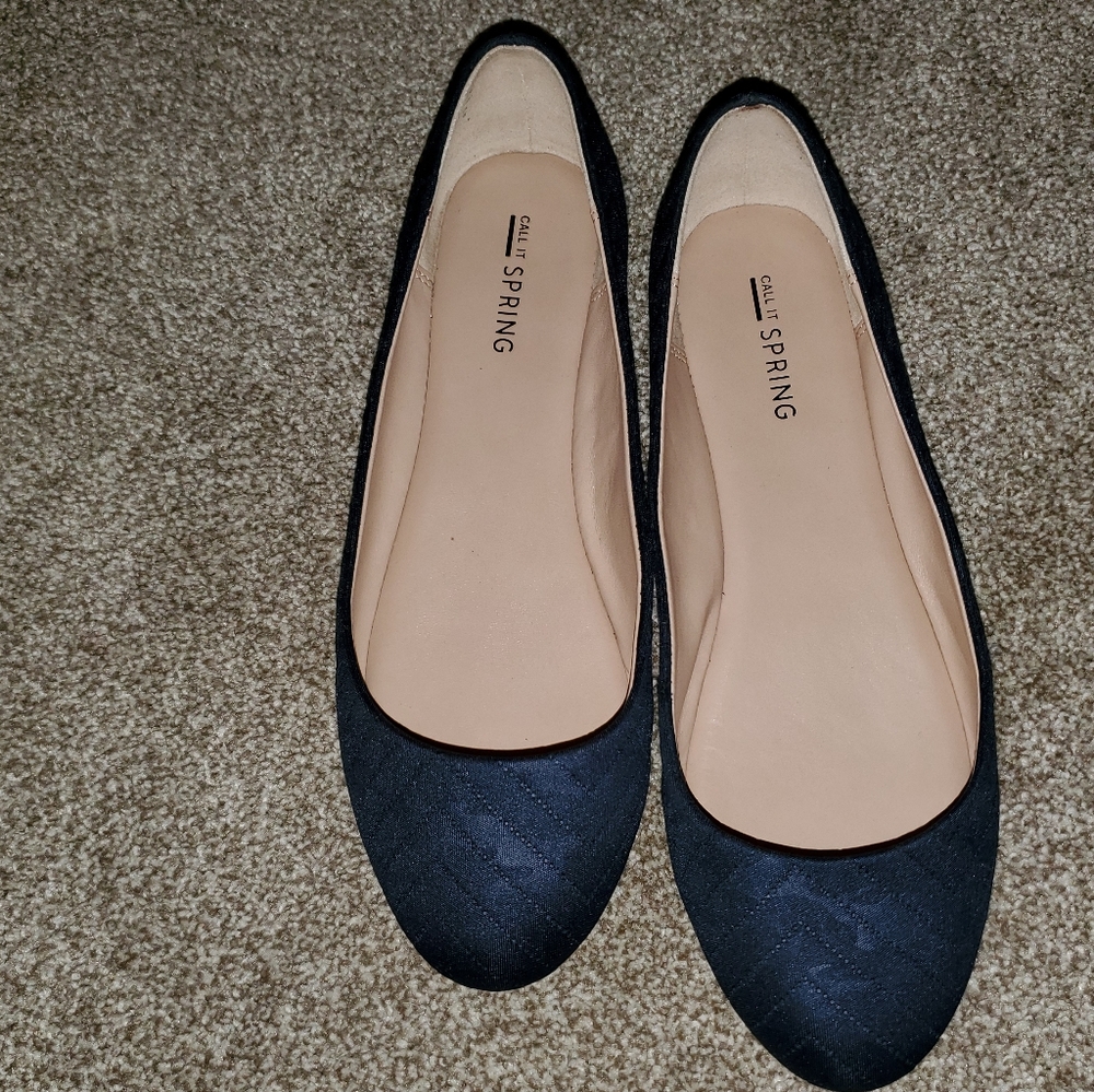 Shoes - Picture 2 of 3
